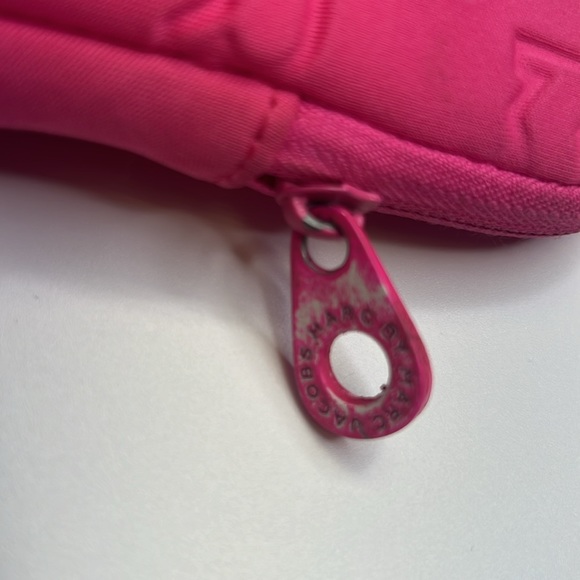 Marc by Marc Jacobs Pink Dreamy Logo Laptop Case - Picture 11 of 16